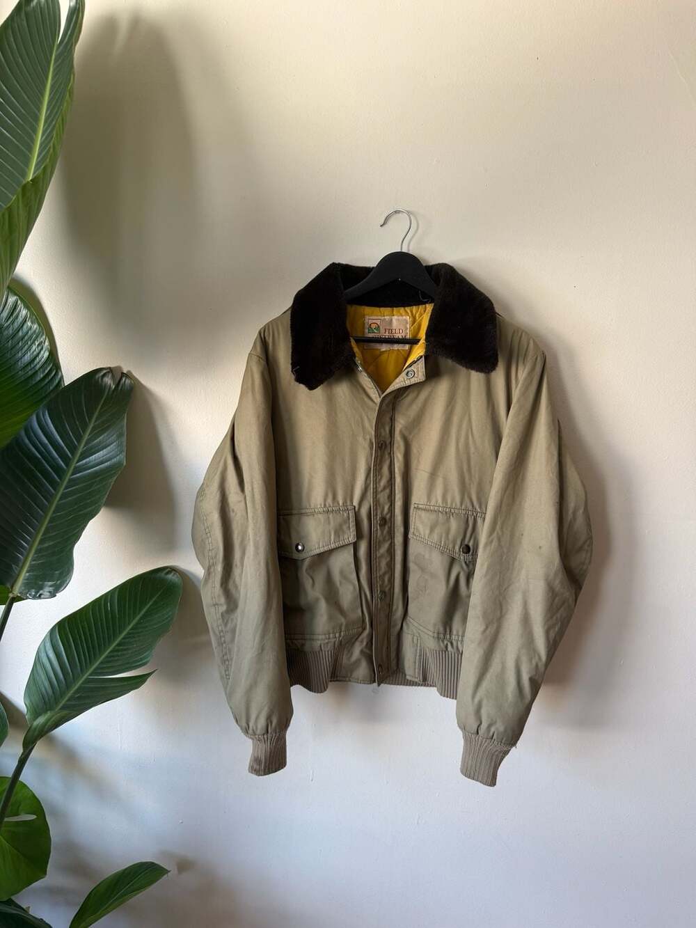 Field And Stream Bomber Jacket Size 42 Tan Corduroy Collar Quilted